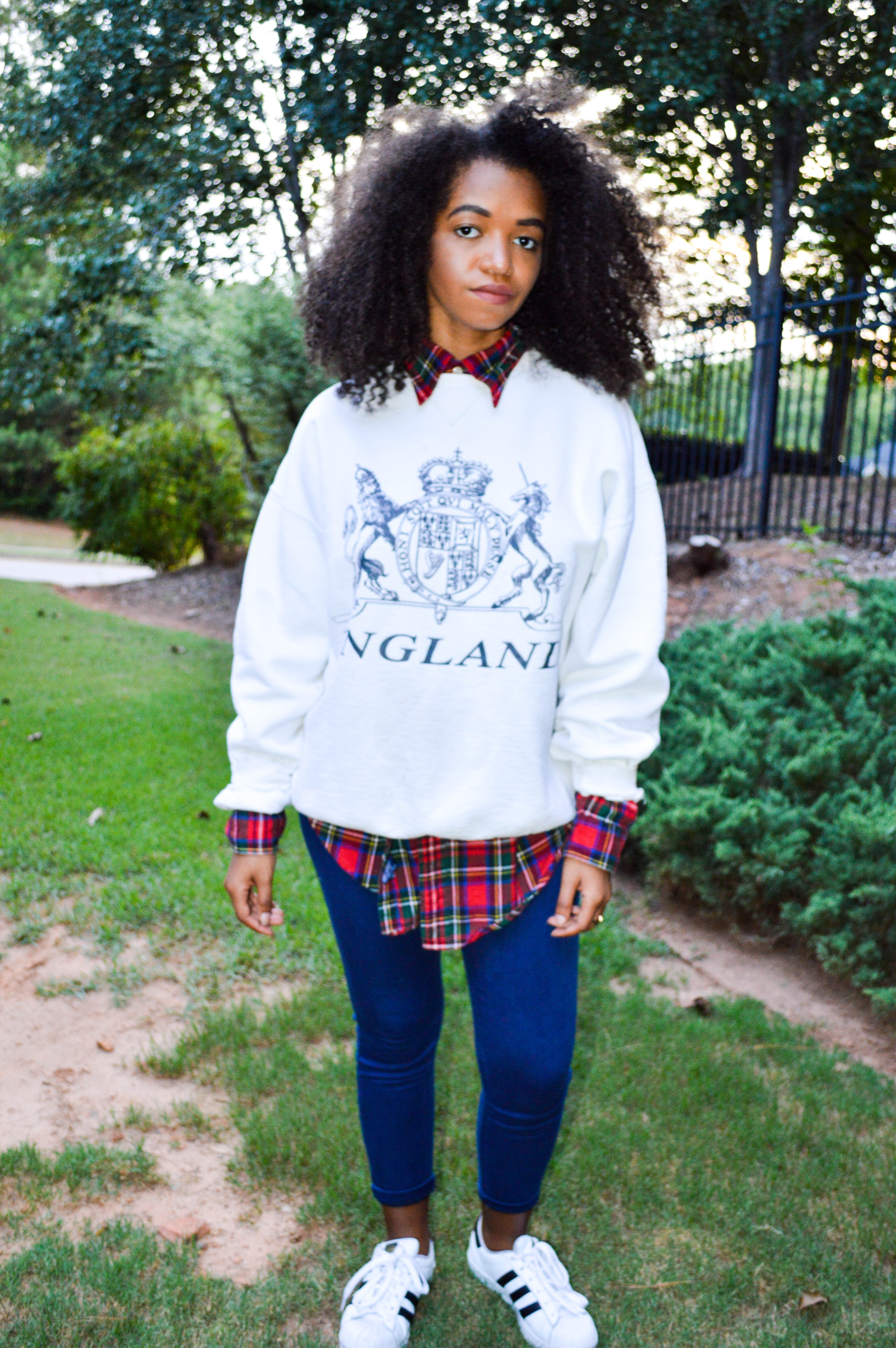 style fashion look taylor augusta fall in summer england crewnck plaid tommy hilfiger flannel